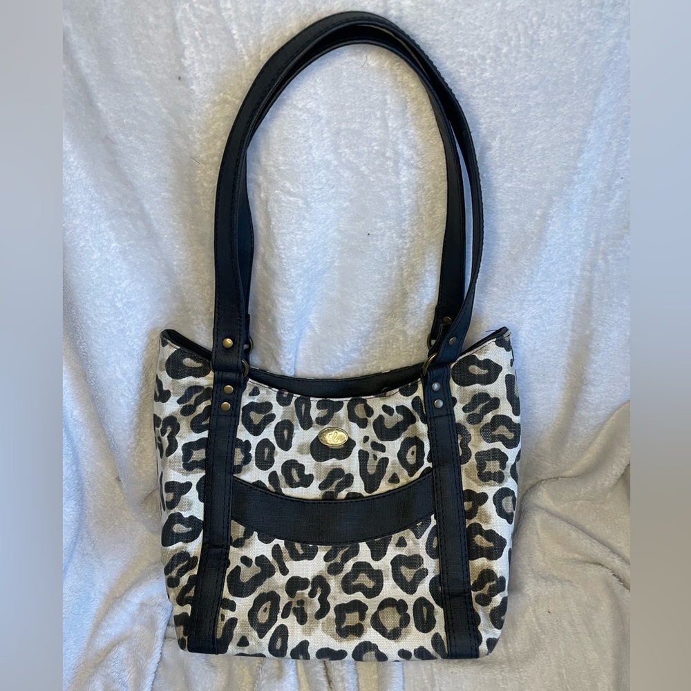 NWOT leopard print shoulder bag with pockets